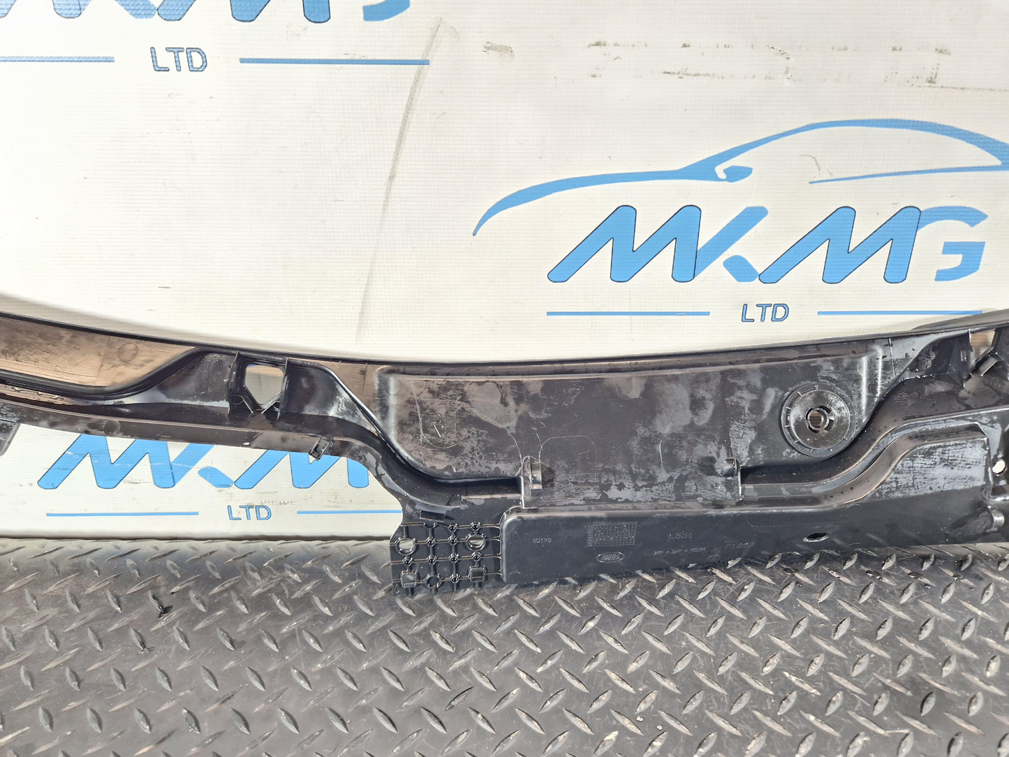 Land Rover Range Rover Evoque L551 WINDSCREEN SCUTTLE PANEL WIPER TRIM K8D24105B