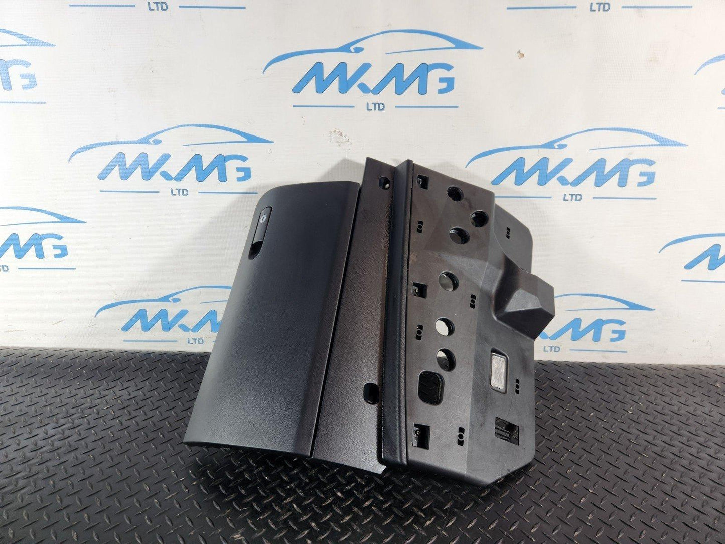10-18 VW TOUAREG 7P GENUINE DASHBOARD GLOVE BOX STORAGE 7P2857097
