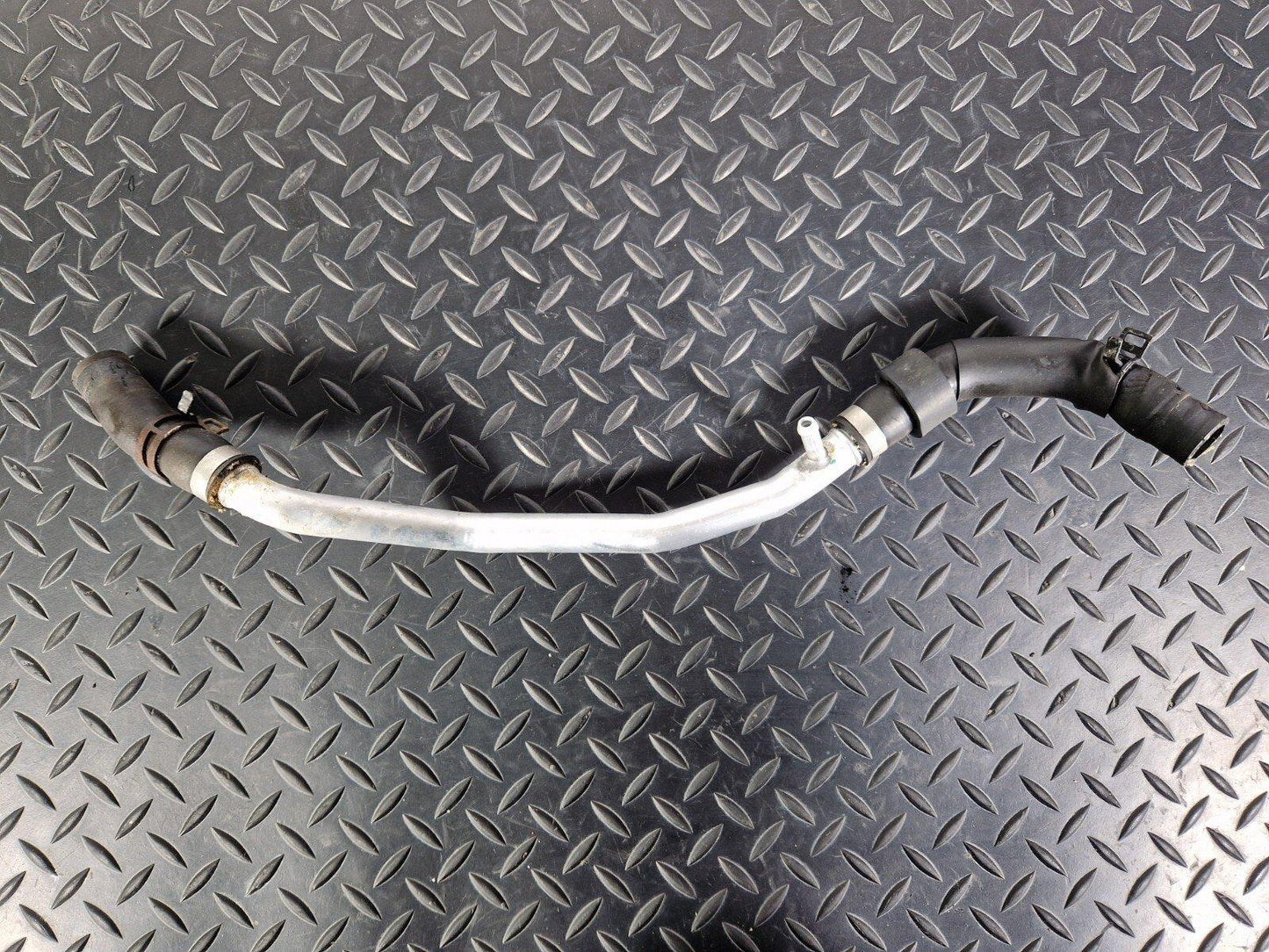 14-21 MERCEDES BENZ C220d W205 GENUINE OEM COOLANT HOSE PIPE A2058303302