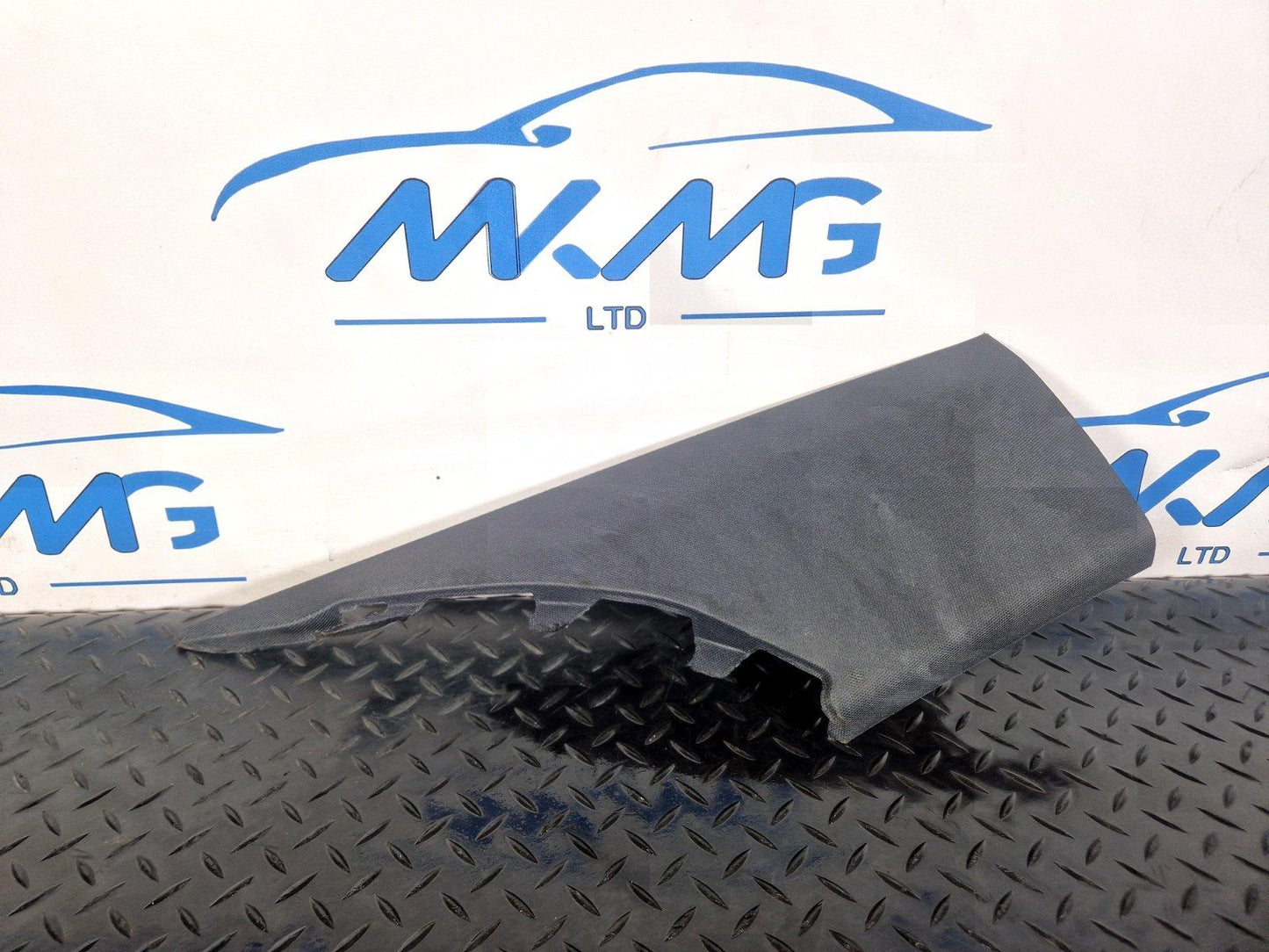 16-19 AUDI A4 B9 S-LINE SALOON GENUINE REAR LEFT N/S C-PILLAR TRIM 8W5867245