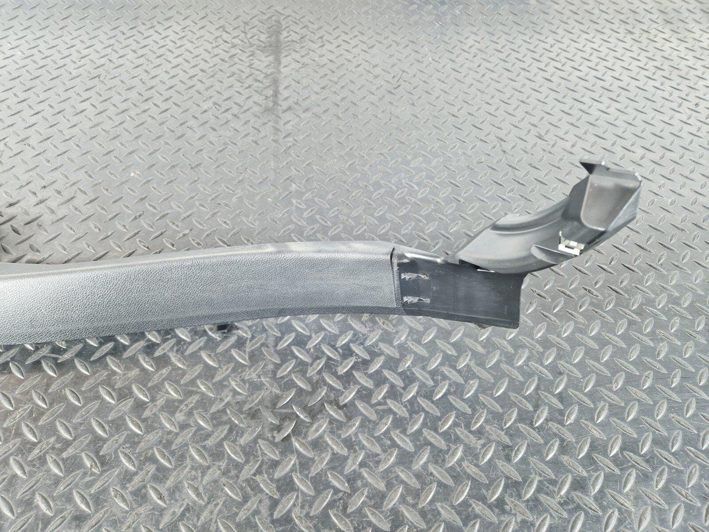 14-21 MERCEDES BENZ W205 GENUINE REAR RIGHT SEAT TRIM COVER A2056906825