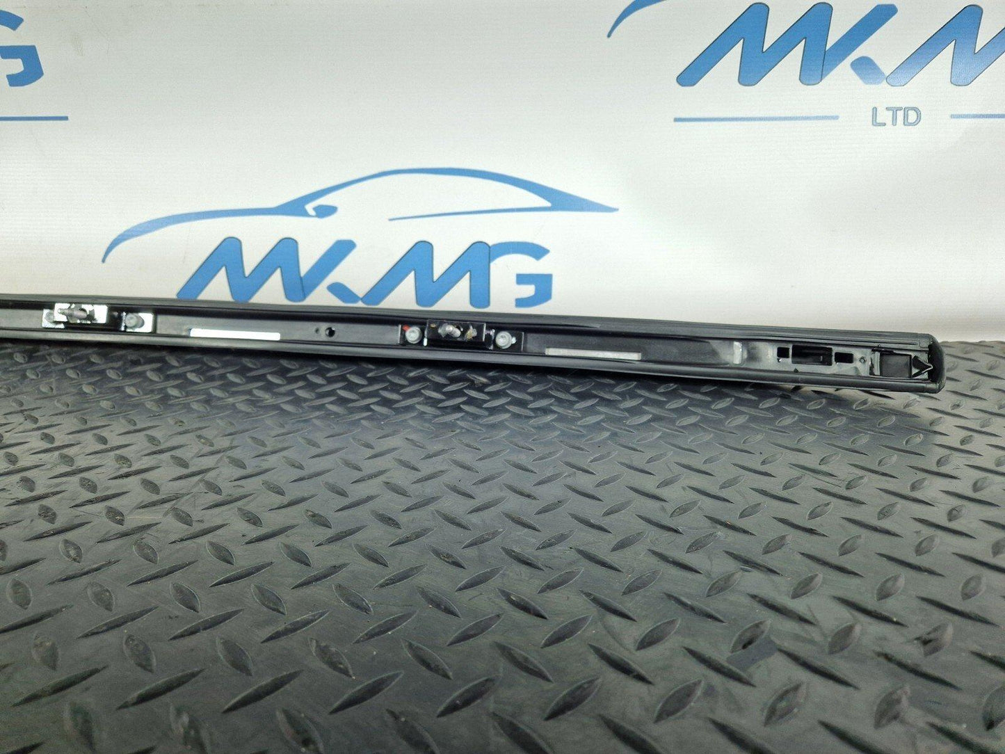 14-19 MERCEDES BENZ GLA X156 OEM RIGHT DRIVER SIDE O/S ROOF RAIL A1568900493