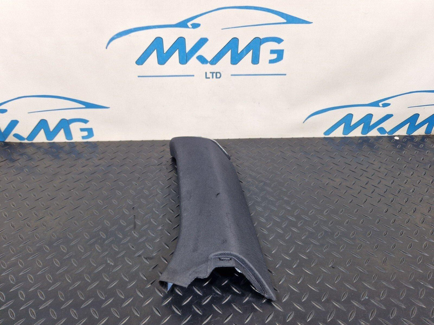 16-19 AUDI A4 AVANT B9 S-LINE GENUINE RIGHT REAR C PILLAR TRIM 8W9867288A