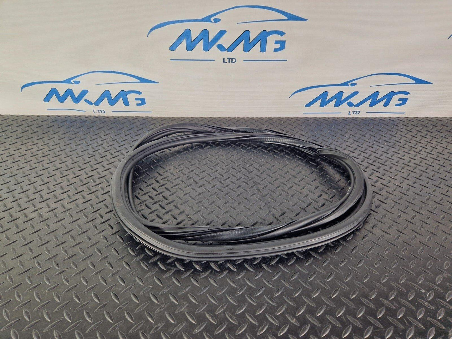 12-18 AUDI A6 C7 GENUINE AVANT REAR DOOR RUBBER SEAL FITS LEFT & RIGHT 4G9833721