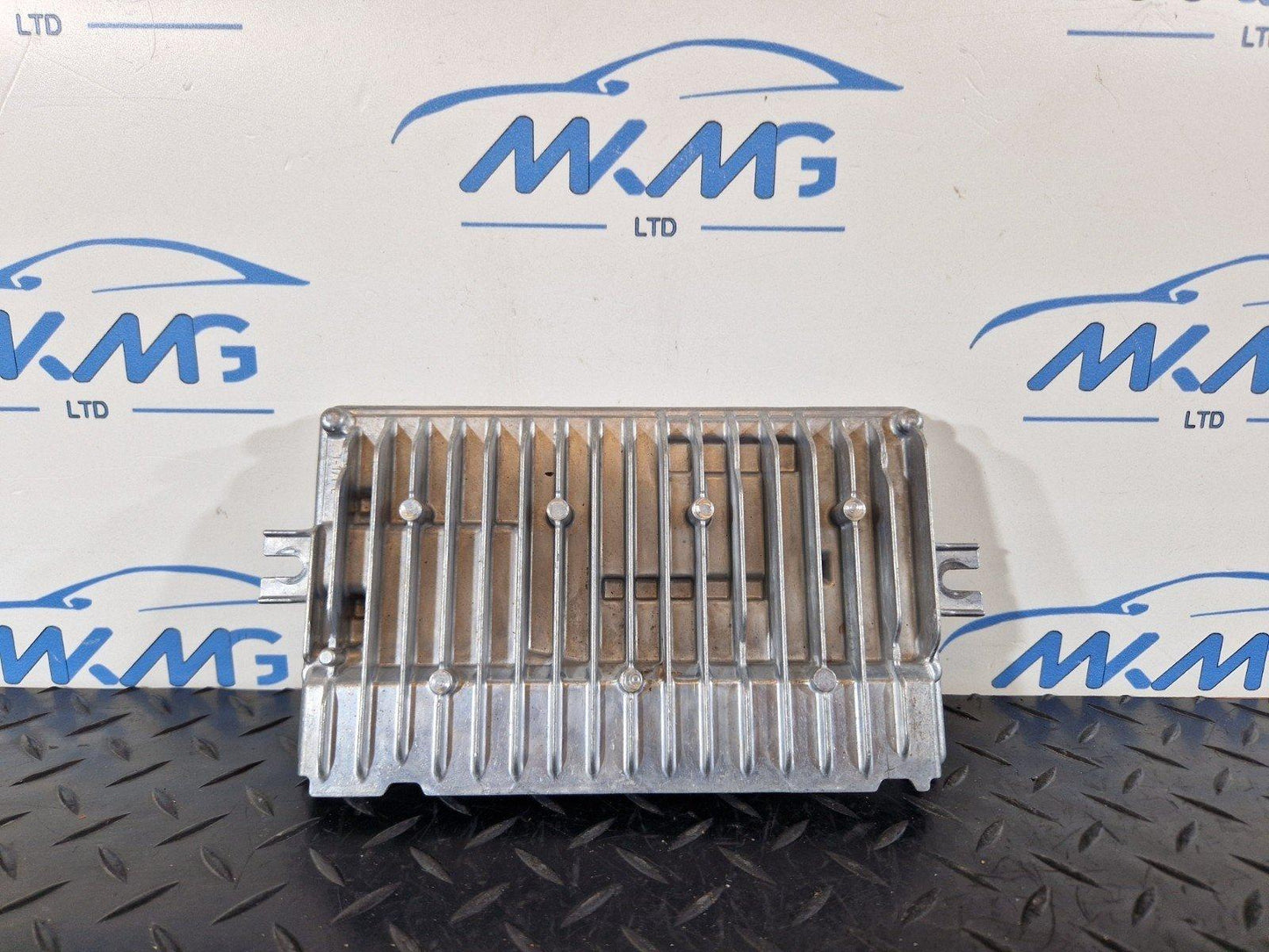 19-ON RANGE ROVER EVOQUE L551 GENUINE CAMERA CONTROL MODULE M8A2-19J509-AH