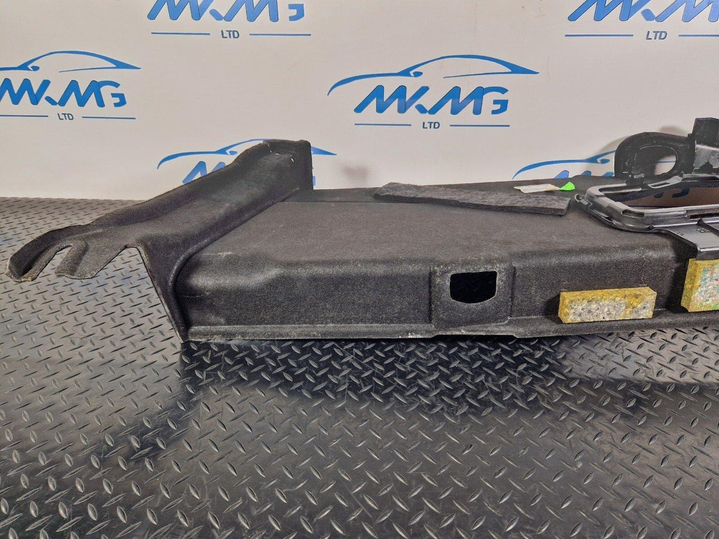 12-18 AUDI A6 C7 REAR LEFT SIDE BOOT PANEL COVER 4G5863887D