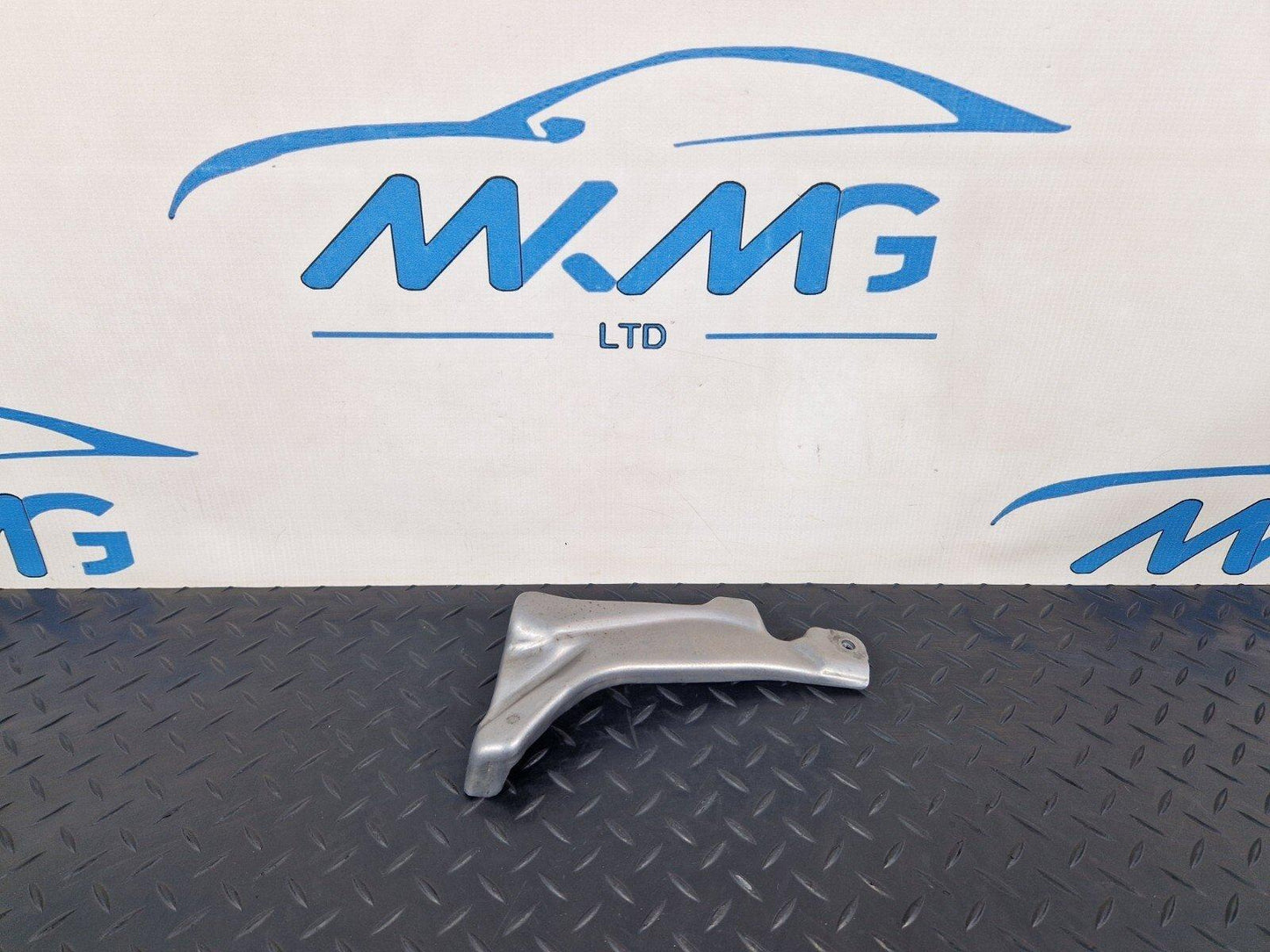 19-ON MERCEDES BENZ B CLASS W247 INTAKE MANIFOLD SUPPORT BRACKET A6540961445