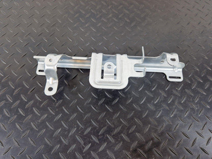 14-21 MERCEDES BENZ C300h W205 GENUINE RIGHT SIDE O/S BOOT BRACKET A2056914400