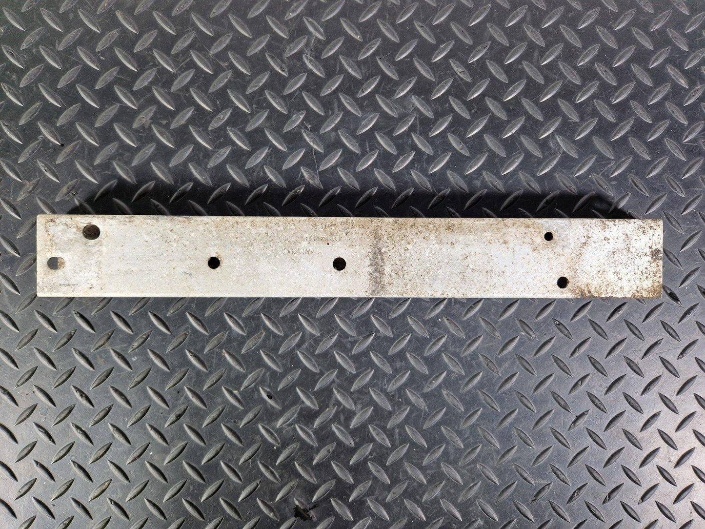 12-18 MERCEDES BENZ B-CLASS W246 FRONT RIGHT REINFORCEMENT BRACKET A2466280229
