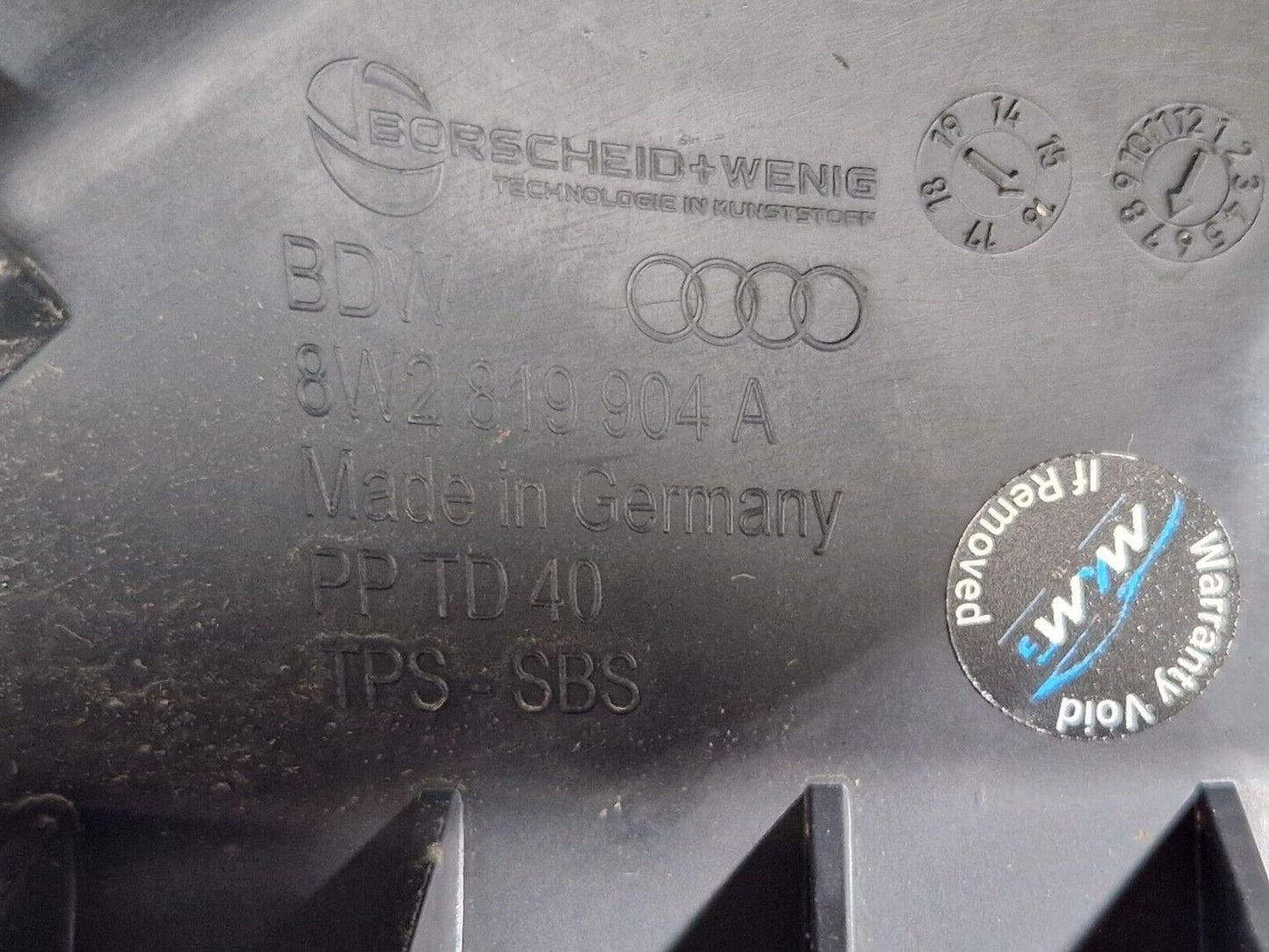 16-19 AUDI A4 AVANT B9 S-LINE OEM FRONT AIR INTAKE DUCT VENT 8W2819904A