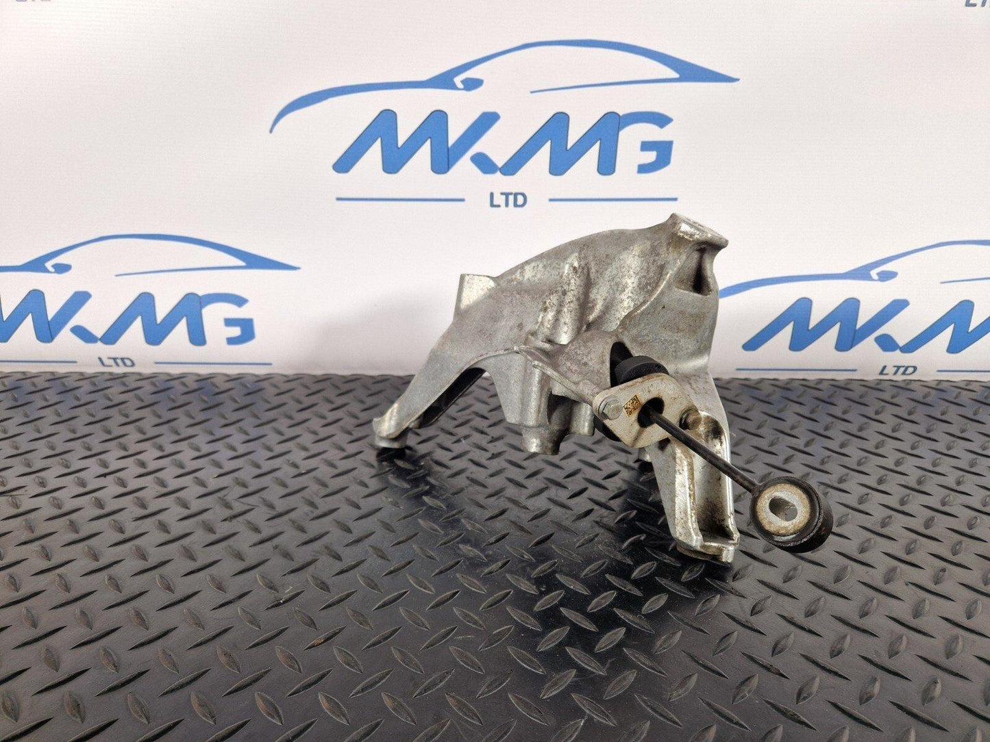 16-19 AUDI A4 B9 GENUINE LEFT N/S ENGINE MOUNT BRACKET 4M0199307AD