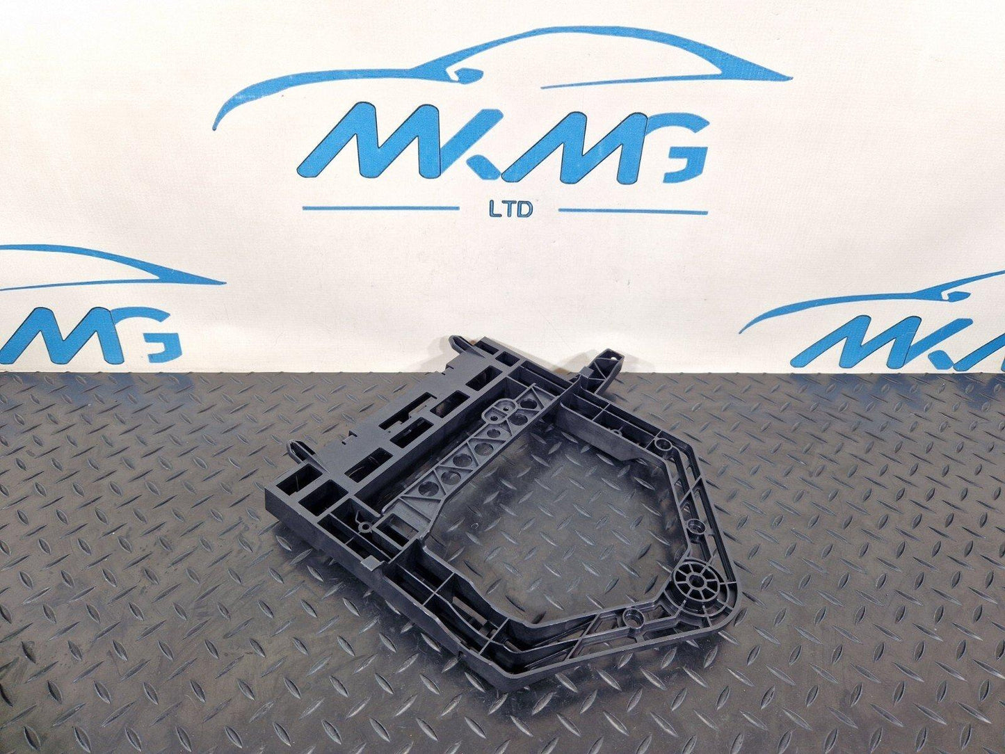 14-21 MERCEDES BENZ C200 W205 OEM REAR CONTROL MODULE BRACKET MOUNT A2055456000