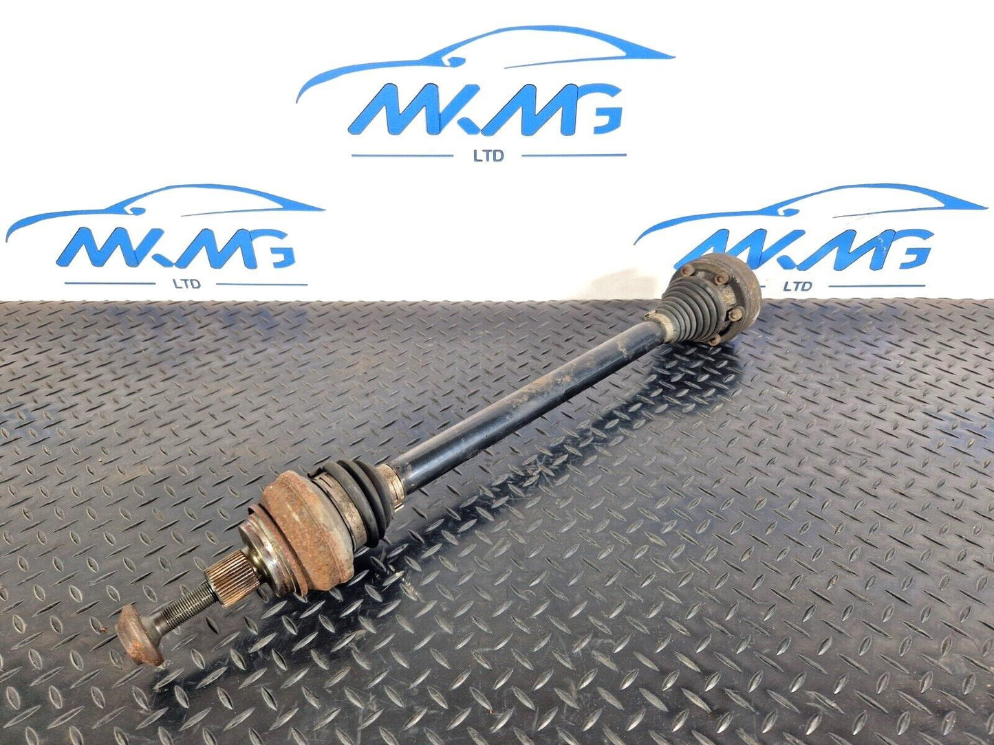 16-19 AUDI A4 B9 S-LINE QUATTRO DRIVESHAFT REAR SIDE 8W0501203D