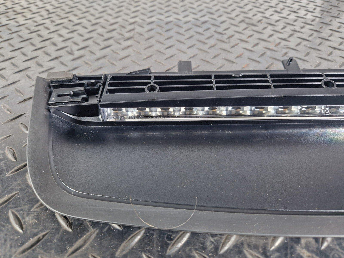 19-ON MERCEDES BENZ A CLASS EQ W177 REAR BOOTLID BRAKE LIGHT A1779067504