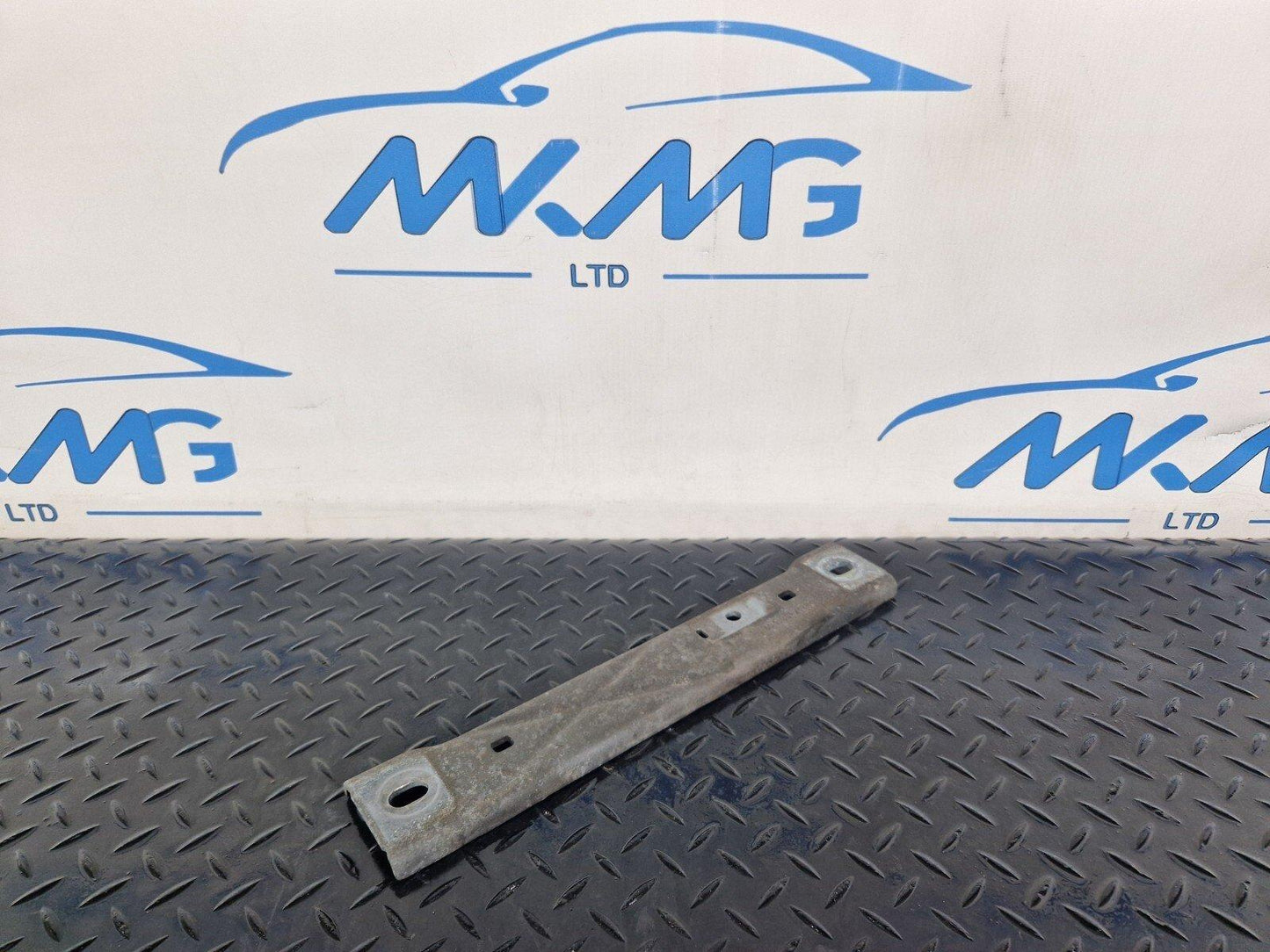 19-ON MERCEDES BENZ CLA C118 REAR EXHAUST GAS LINE HOLDER A2474921600