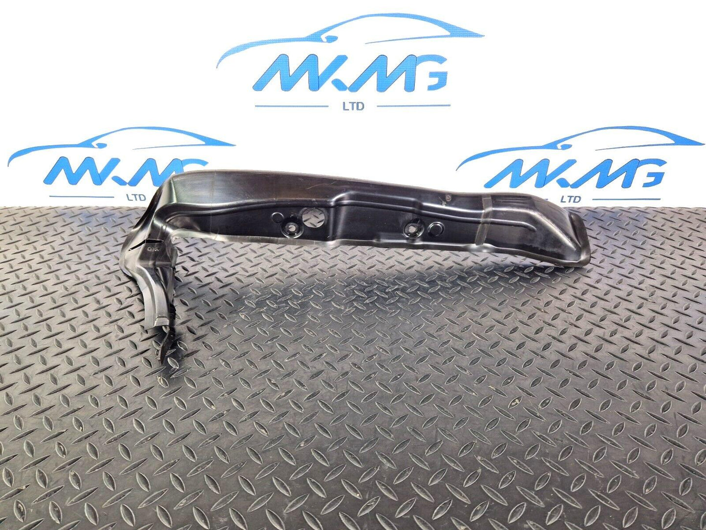 15-18 AUDI A7 4G GENUINE FRONT LEFT WING INNER LINER 4G8821111A