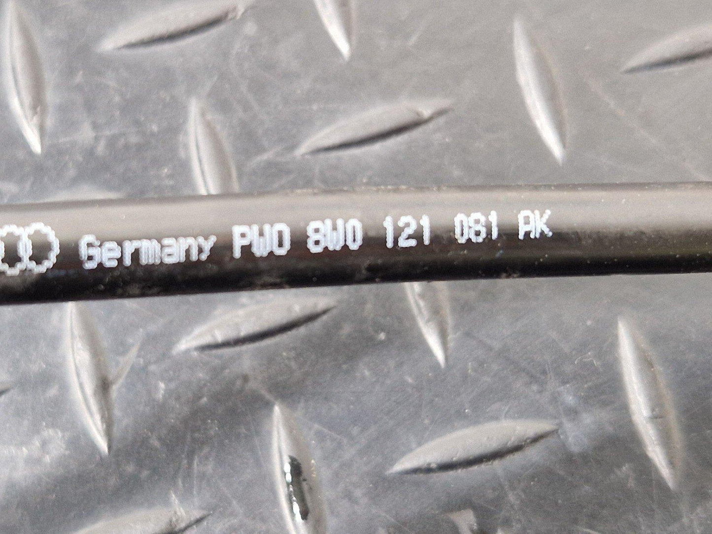 16-19 AUDI A4 B9 OEM GENUINE BREATHER VACUUM PIPE 8W0121081AK