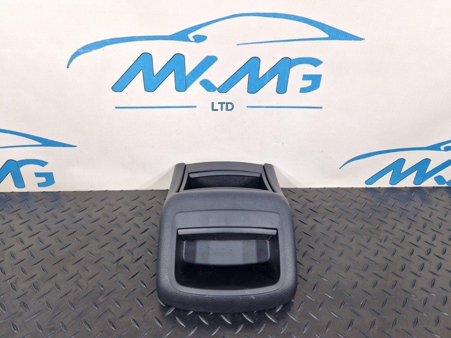 14-21 MERCEDES BENZ W205 OEM CENTRE CONSOLE REAR COMPARTMENT STORAGE A2058306202