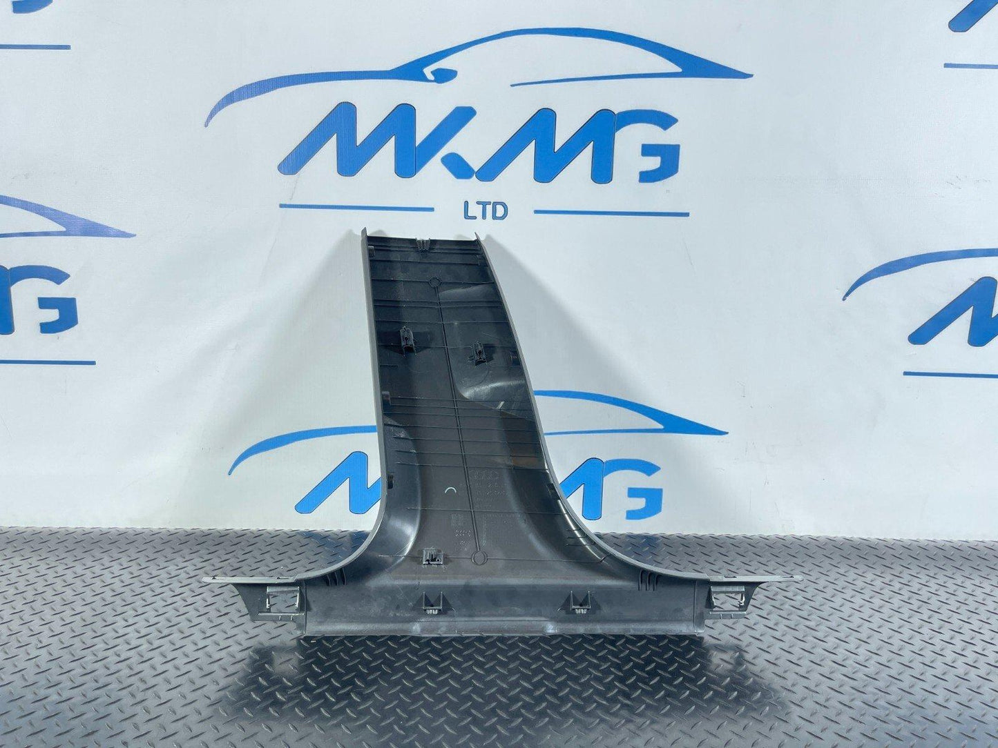16-19 AUDI A4 B9 GENUINE FRONT RIGHT DRIVER SIDE B-PILLAR TRIM 8W0867240
