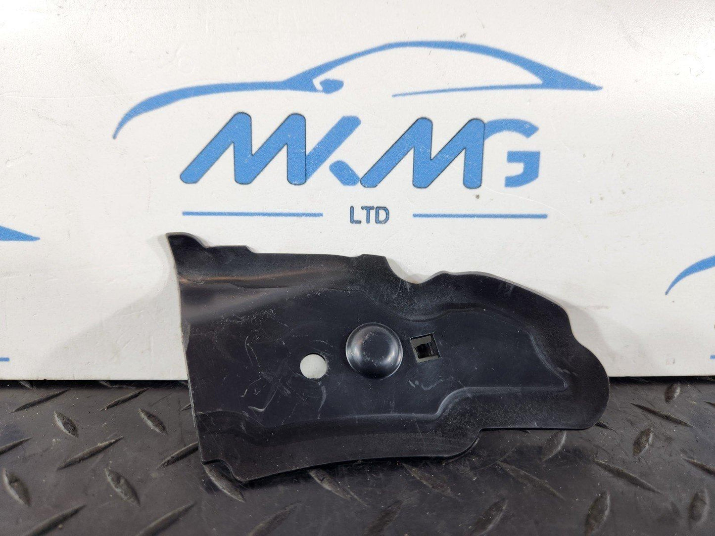 19-ON RANGE ROVER EVOQUE L551 LEFT N/S SIDE PLASTIC PANEL K8D2-16115-AC