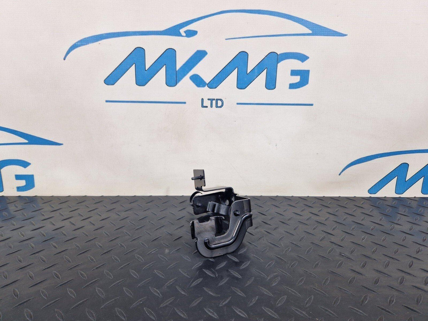 18-ON MERCEDES SPRINTER W907 W910 FIREWALL HOLDER BRACKET A9108301801