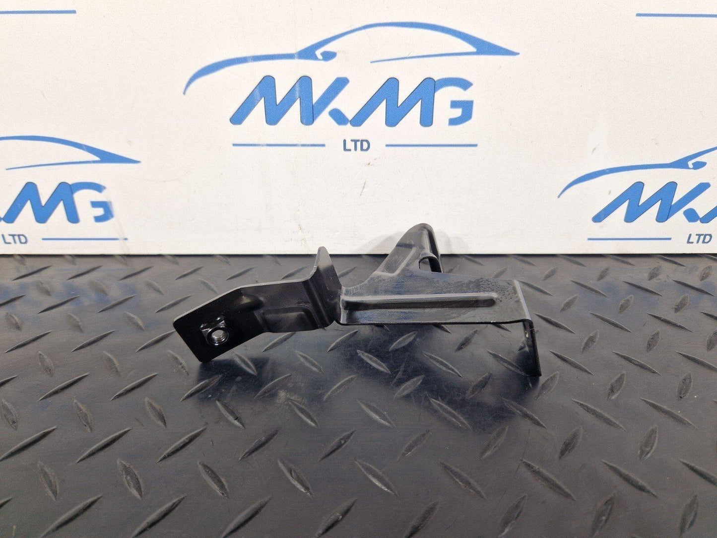 19-ON MERCEDES CLA C118 BOOT TRUNK FLOOR COMPARTMENT HOLDER BRACKET A1776801903