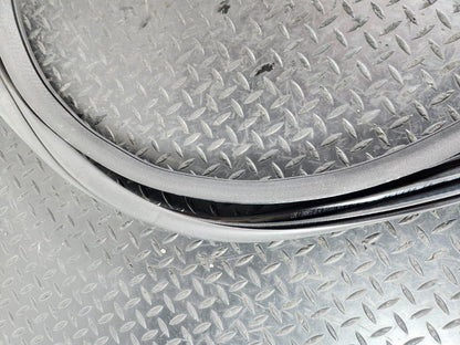 11-19 MERCEDES ML W166 OEM FRONT LEFT OR RIGHT SIDE DOOR RUBBER SEAL A1666970051