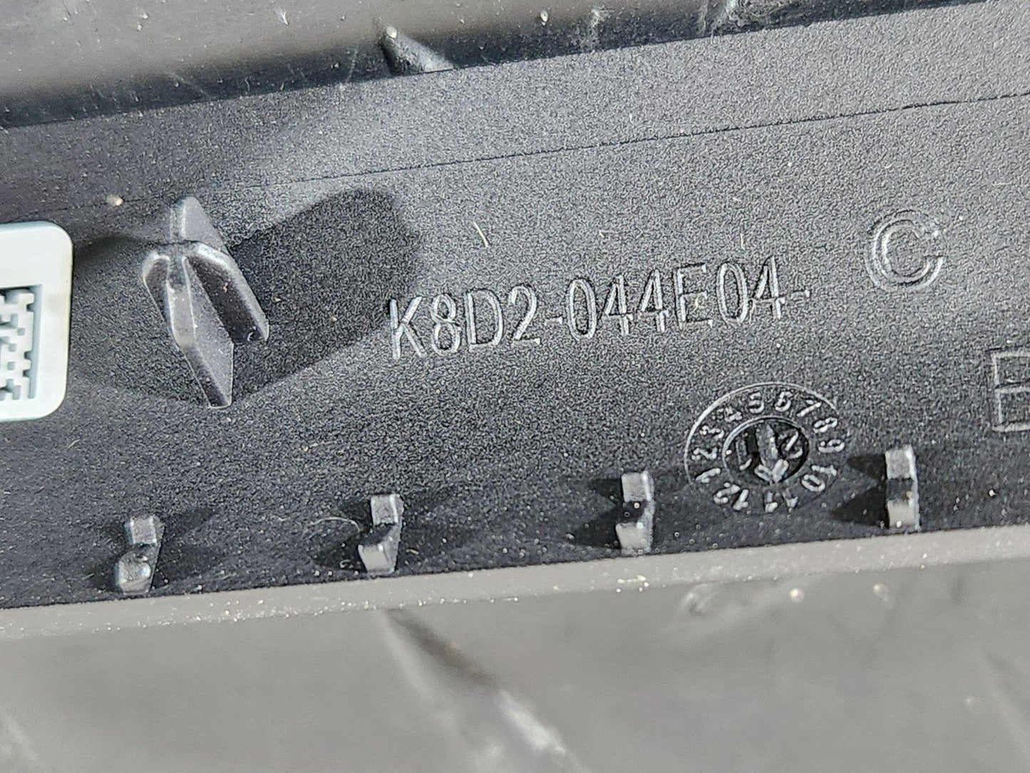 19-ON RANGE ROVER EVOQUE L551 CENTRE CONSOLE TRIM COVER K8D2044E04A