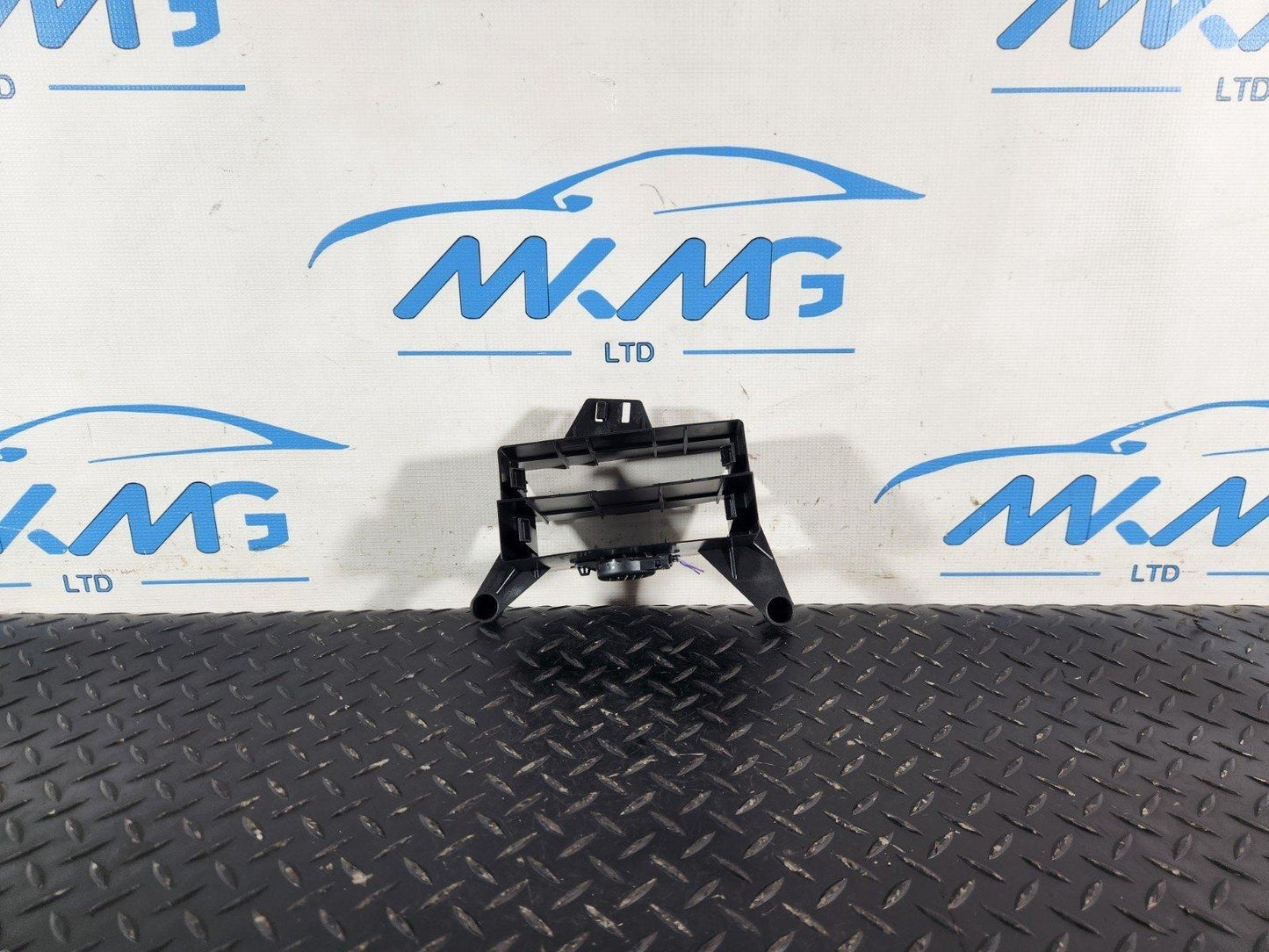 10-18 VW TOUAREG 7P PARKING AID SYSTEM CONTROL MODULE BRACKET 7P6907179