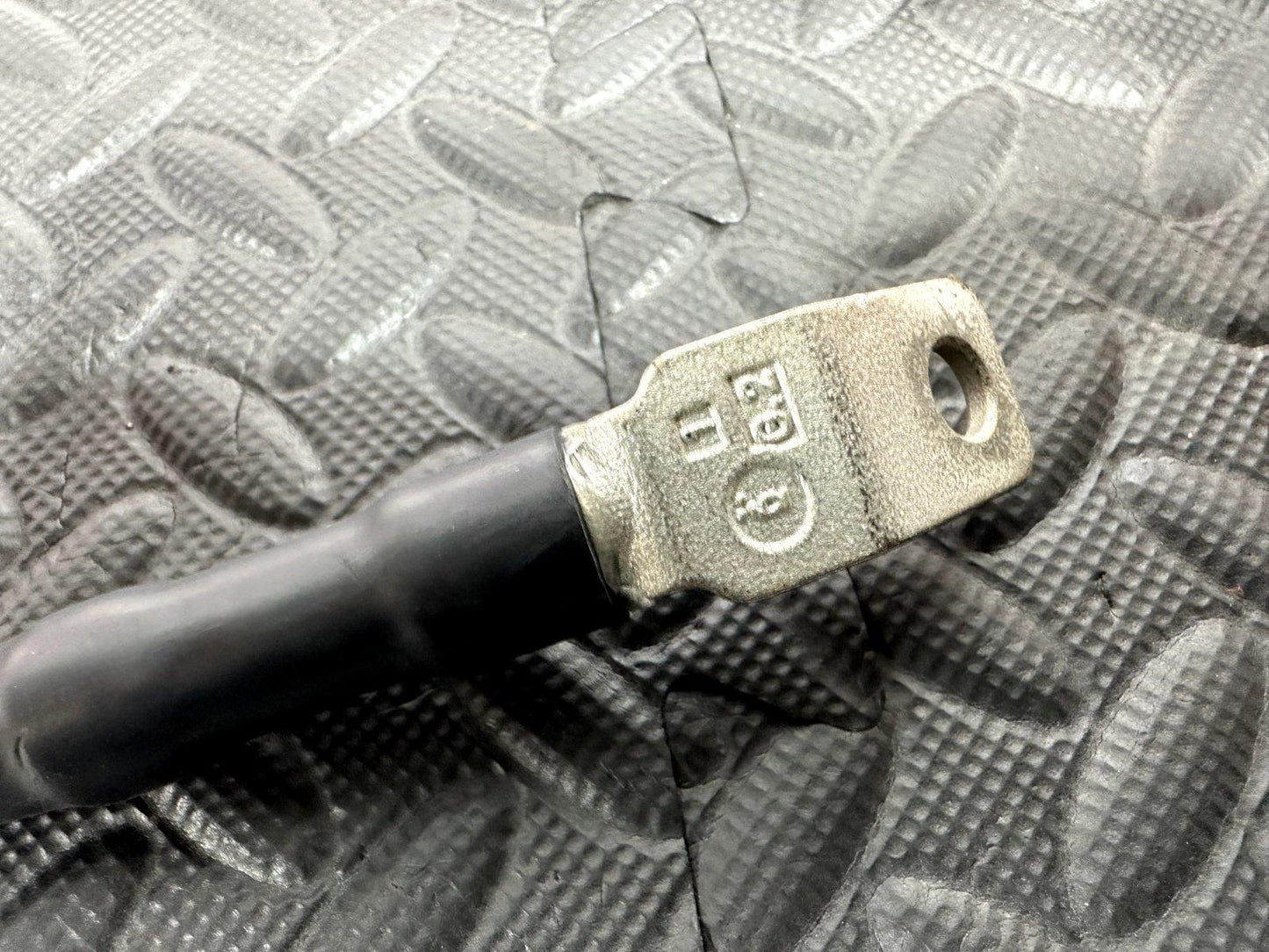 16-19 AUDI A4 B9 GENUINE 1.4 TFSI SALOON POSITIVE BATTERY CABLE 8w2971225