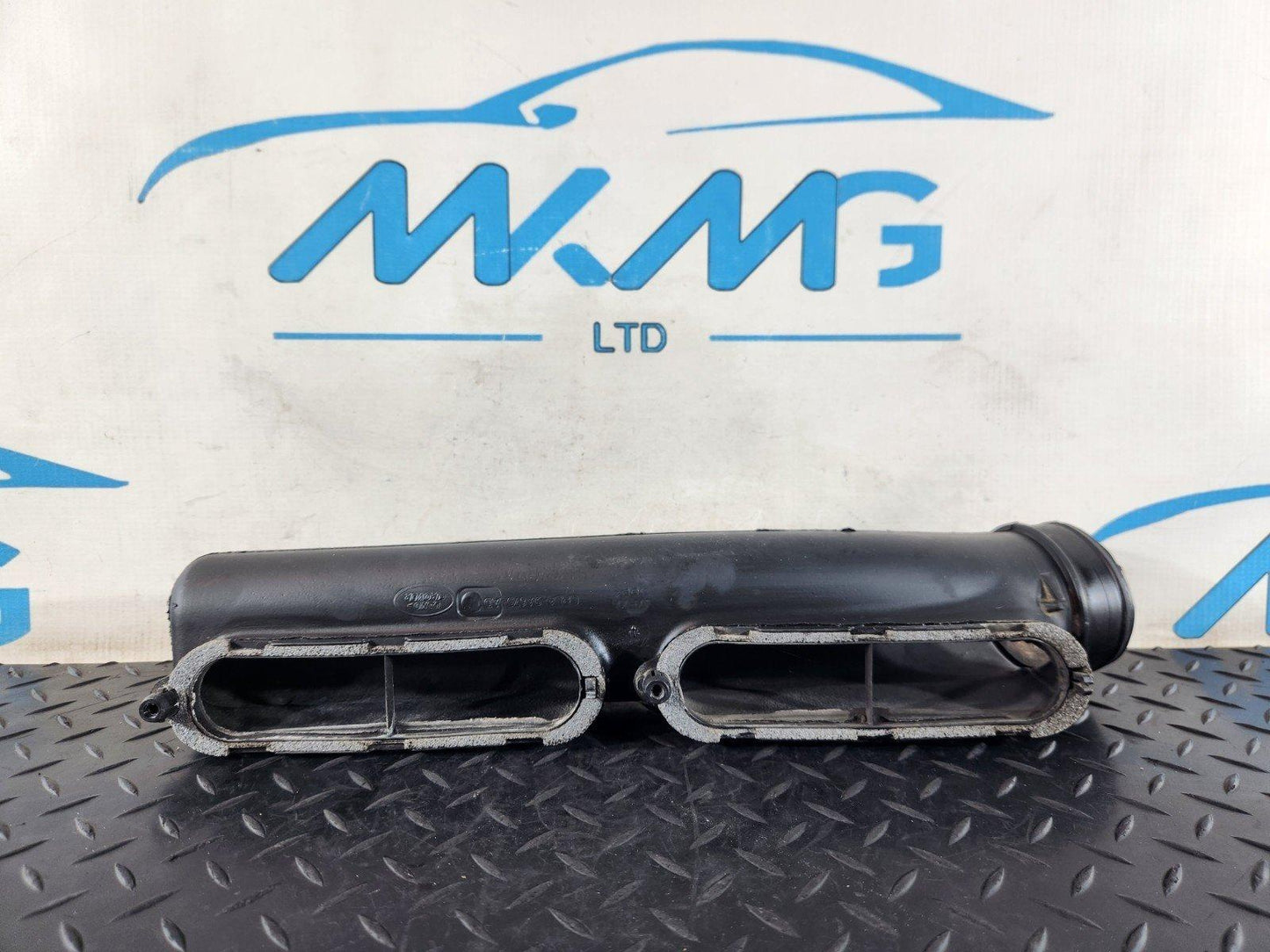 13-23 RANGE ROVER SPORT L494 FRONT LEFT AIR INTAKE DUCT PIPE CPLA-9A675-AD