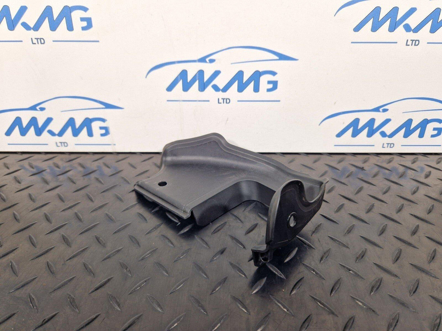 16-23 AUDI A5 F5 SPORTBACK LEFT LIFTGATE BACK DOOR HINGE CORNER COVER 8W8827279