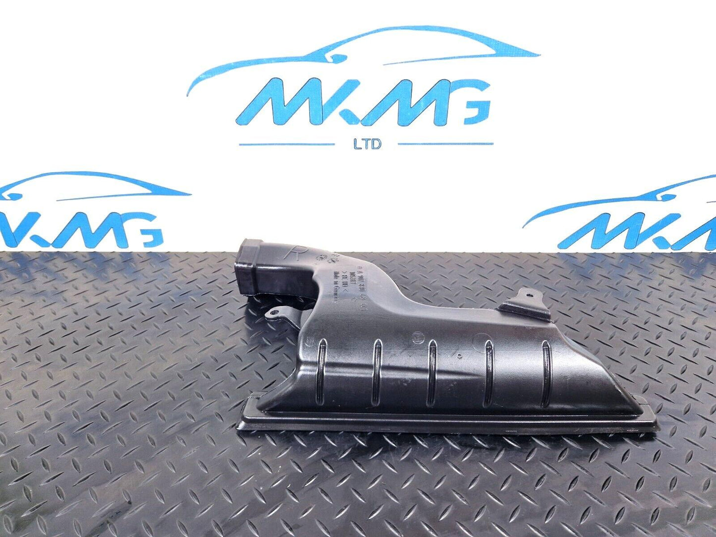 2018-ON MERCEDES BENZ SPRINTER W907 W910 OEM DASHBOARD AIR DUCT A9078304801
