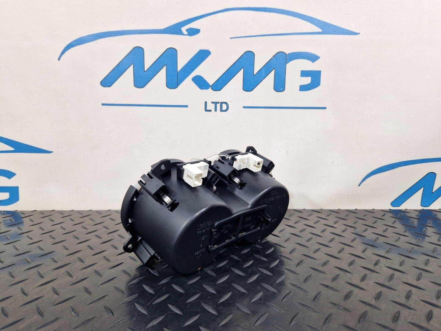 16-23 AUDI A5 F5 S LINE CENTER CONSOLE DOUBLE CUPHOLDERS 8W0862533AB