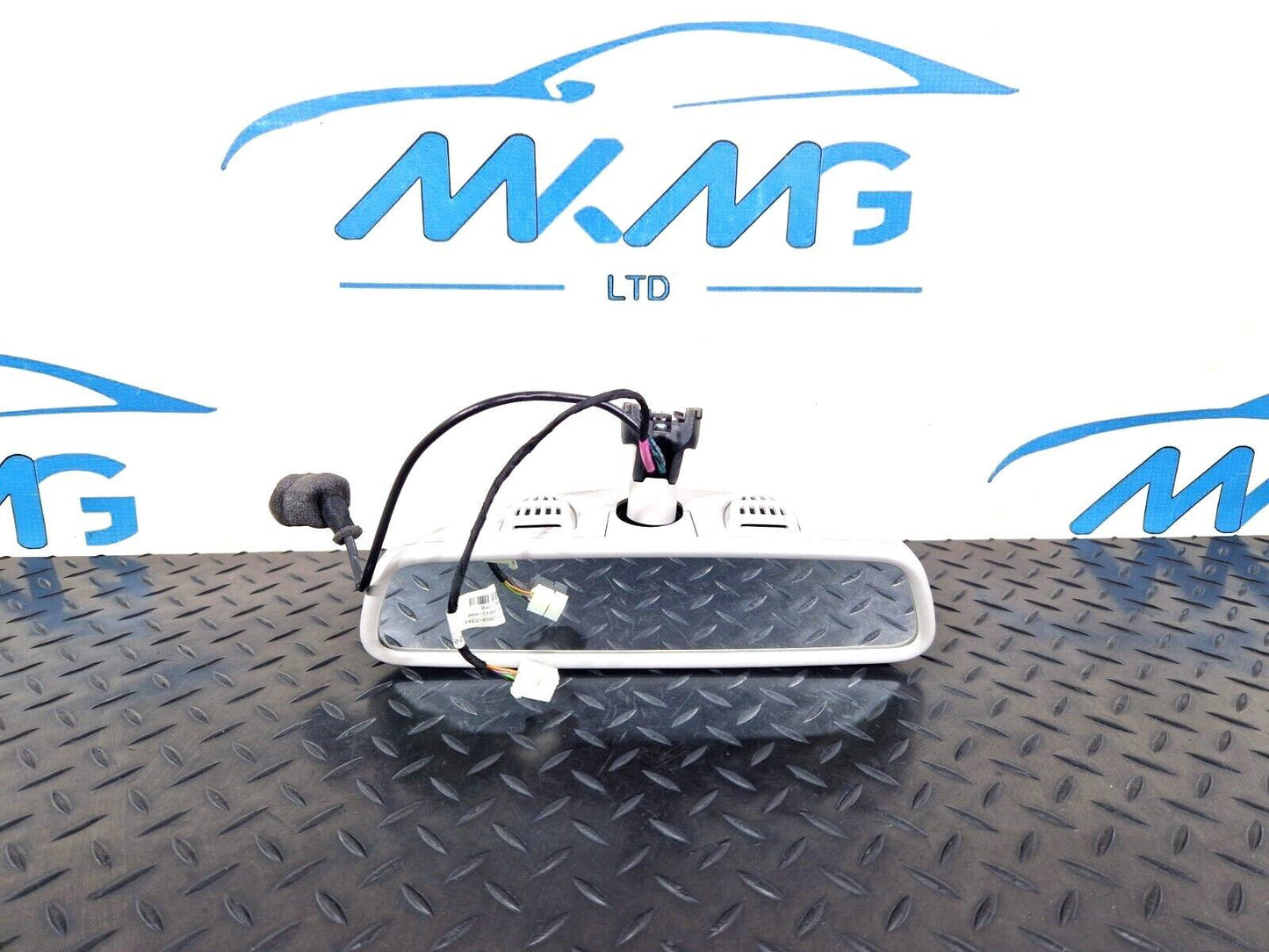 14-21 MERCEDES BENZ C200 W205 OEM AUTO DIM REAR VIEW MIRROR A2228100217