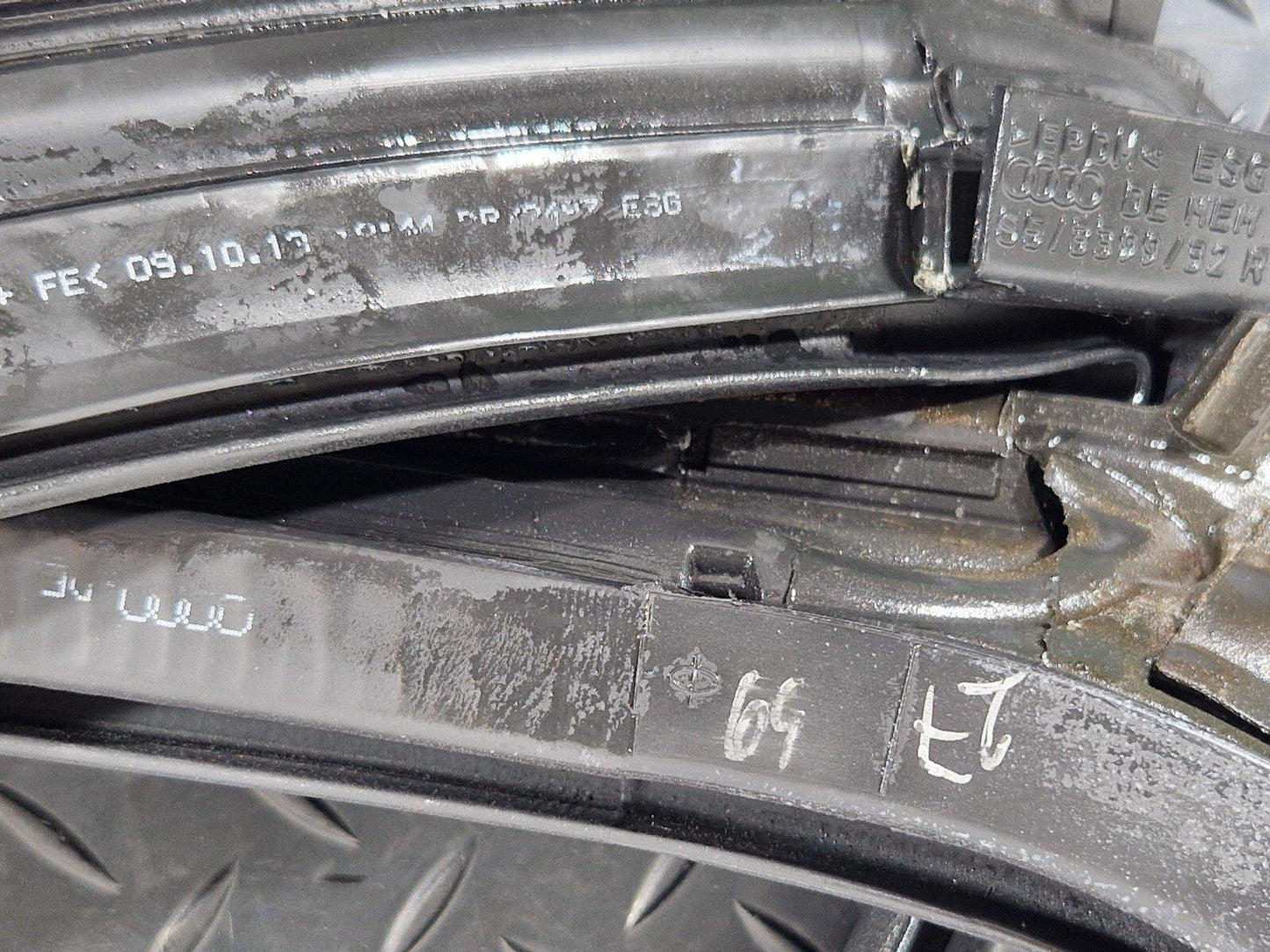 10-18 AUDI A7 4G S-LINE REAR RIGHT DOOR UPPER RUBBER WEATHER SEAL 4G8845696