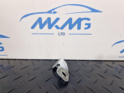16-23 AUDI S5 COUPE GENUINE FRONT RIGHT DRIVER SIDE WING BRACKET 8W0821470