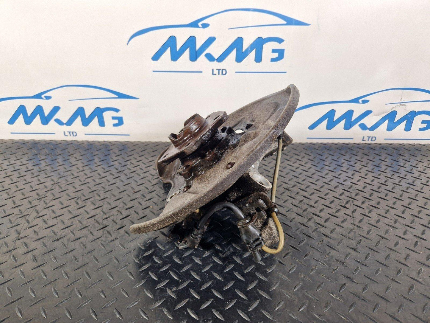 16-23 AUDI A5 F5 SPORTBACK S-LINE REAR RIGHT DRIVER SIDE WHEEL HUB 8W0505436AA