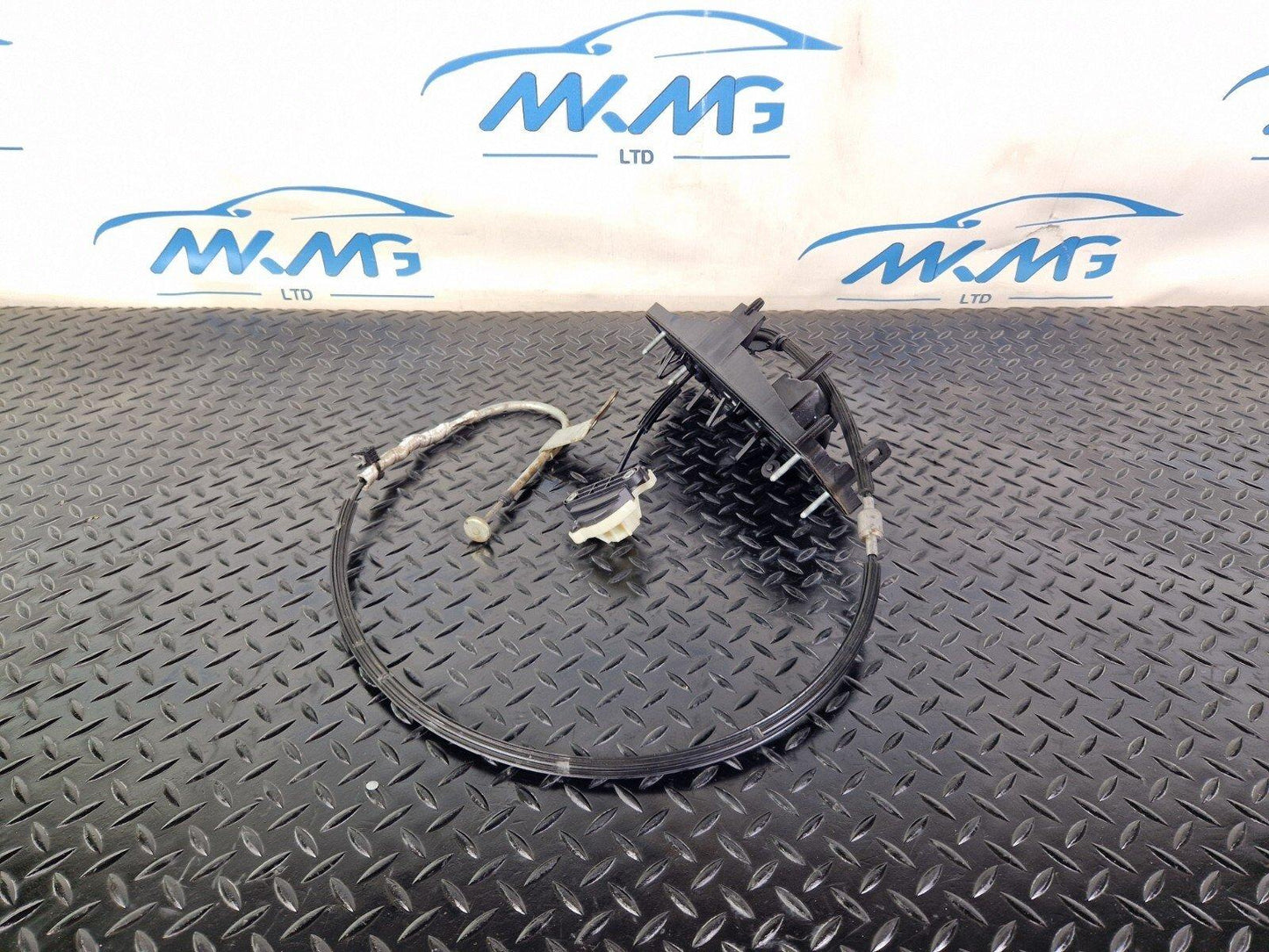 16-19 AUDI A4 B9 GENUINE OEM GEAR EMERGENCY RELEASE MODULE LINKAGE 8W0713052N