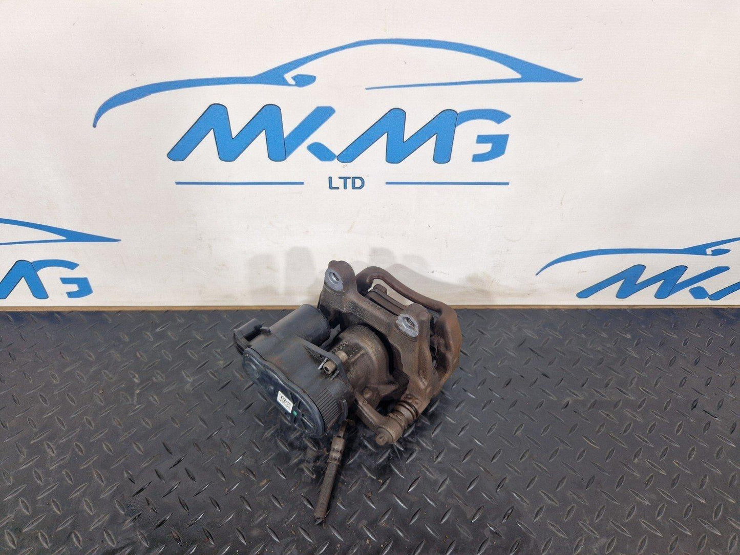 19-ON MERCEDES A CLASS W177 REAR LEFT SIDE ELECTRIC BRAKE CALIPER A2474230798