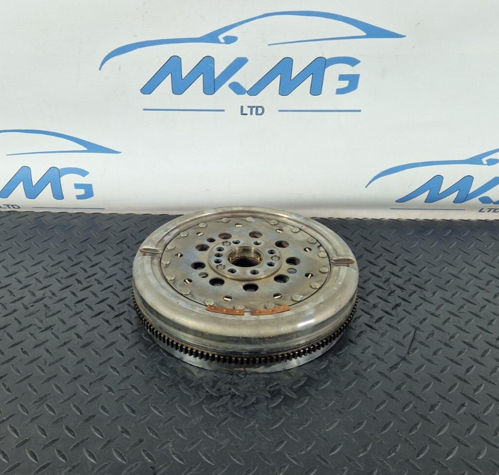 13-19 MERCEDES CLA C117 1.6 PETROL AUTO M270 OEM DUAL MASS FLYWHEEL A2700300305