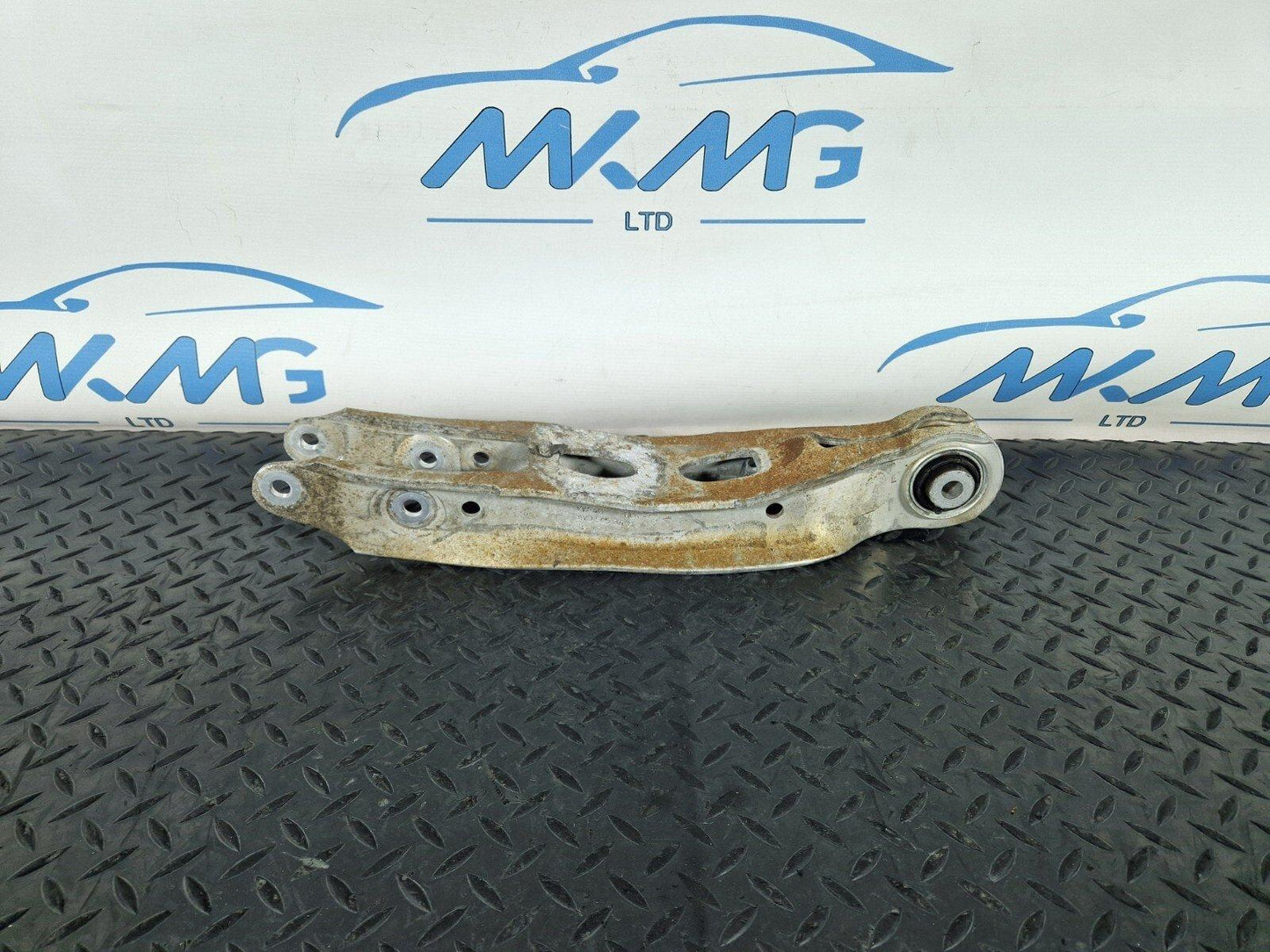 16-19 AUDI A4 B9 GENUINE OEM REAR LOWER CONTROL ARM FITS LEFT & RIGHT 8W0505311H