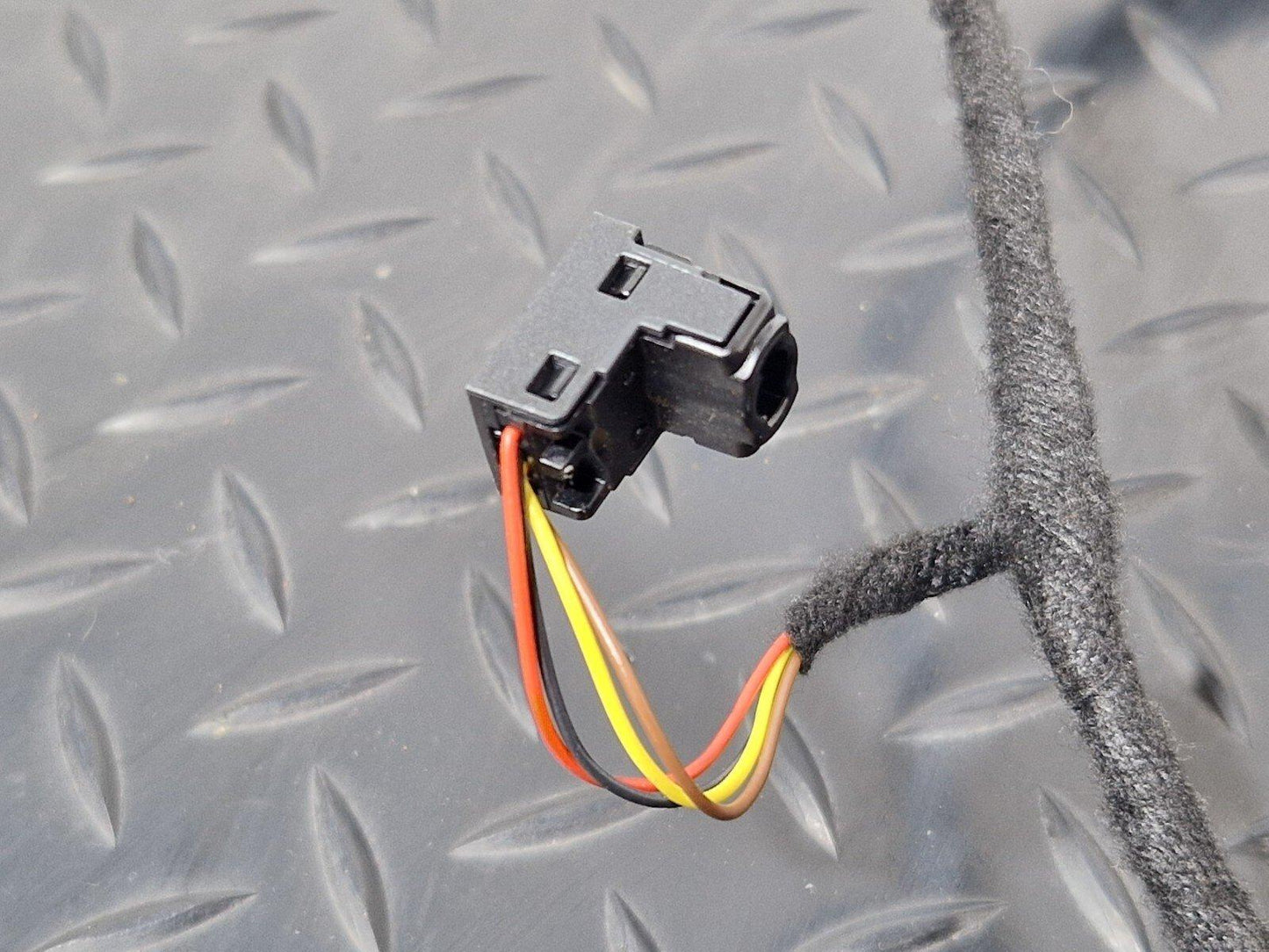 19-ON MERCEDES BENZ CLA C118 DASHBOARD AIR VENT WIRING LOOM HARNESS A1779060904