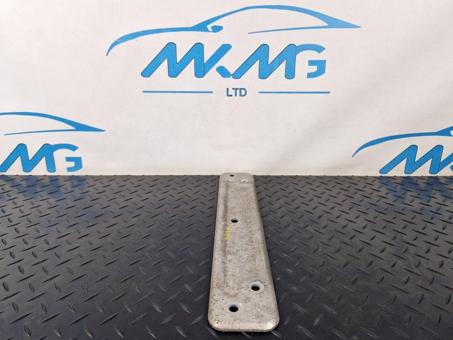 10-17 AUDI A8 4H REAR UNDERBODY SUPPORT REINFORCEMENT BRACE PLATE 4H0803805B