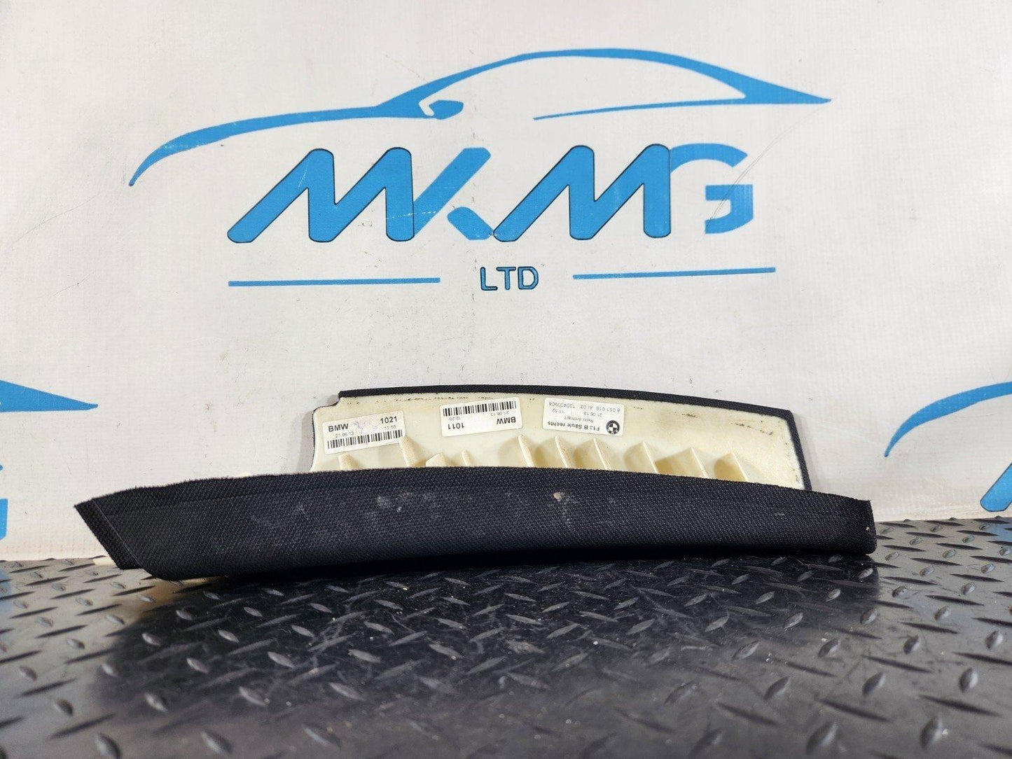 11-18 BMW 6 SERIES F13 GENUINE B PILLAR RIGHT O/S COVER PANEL TRIM 8051016