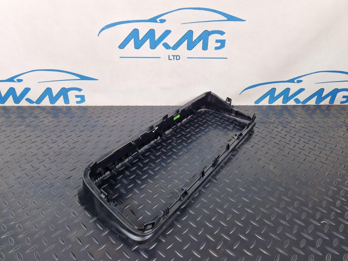 18-ON MERCEDES BENZ SPRINTER W907 OEM DISPLAY TRIM DASHBOARD A9106897100