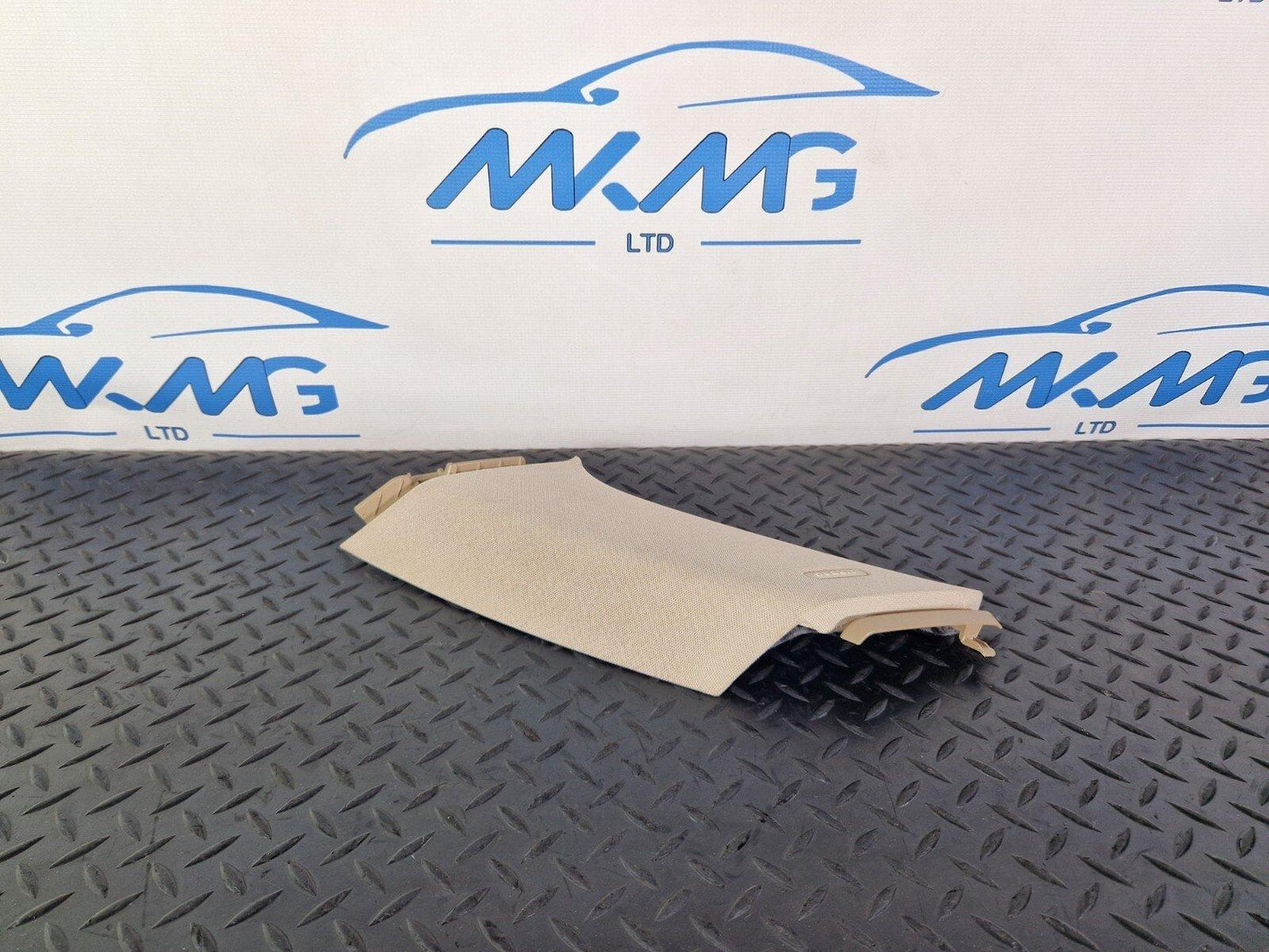 14-21 MERCEDES BENZ W205 ESTATE  REAR C-PILLAR TRIM PANEL RIGHT SIDE A2056904604