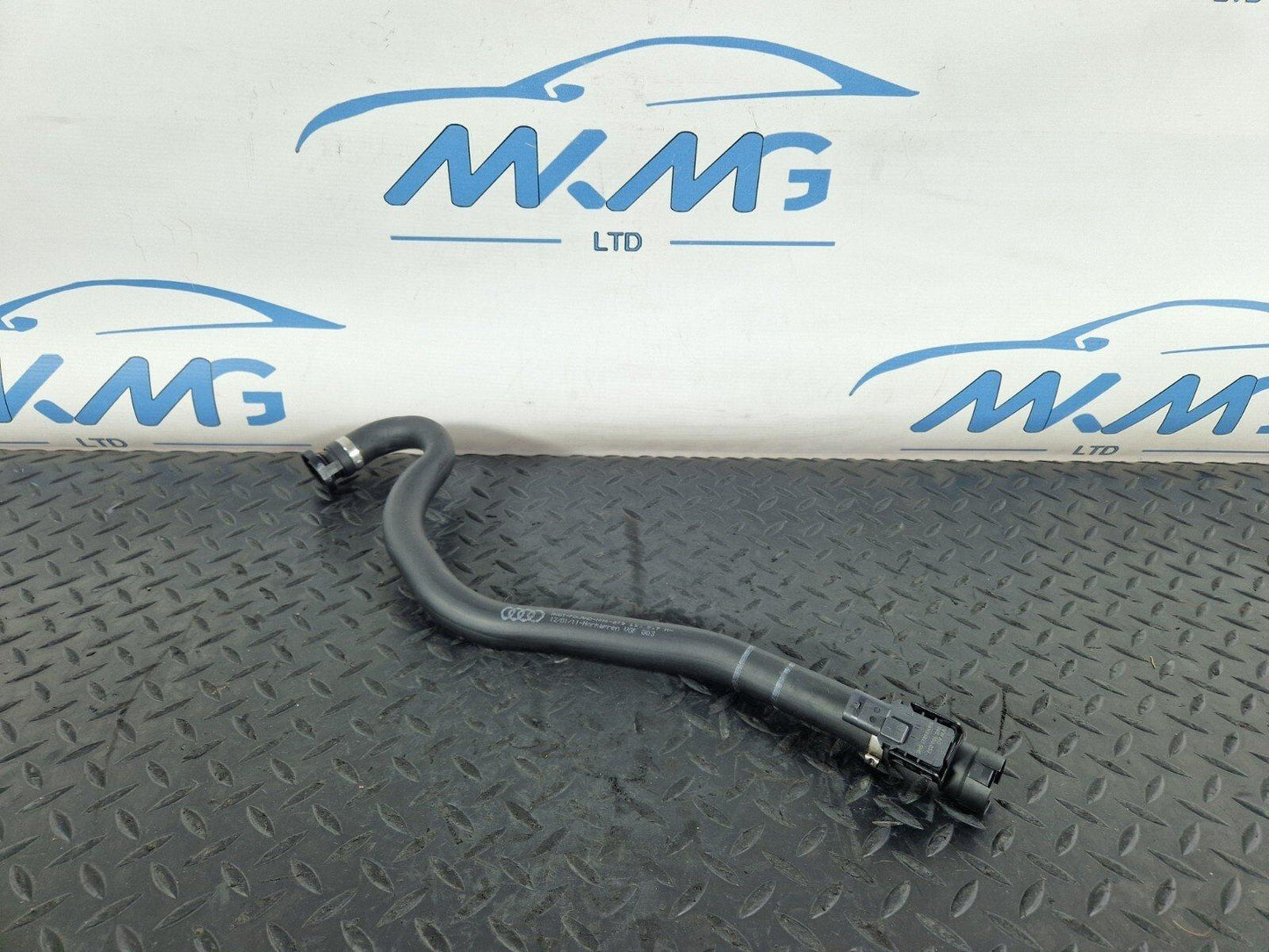 10-17 AUDI A8 4H CONNECTING PIPE HOSE LINE 079133817M