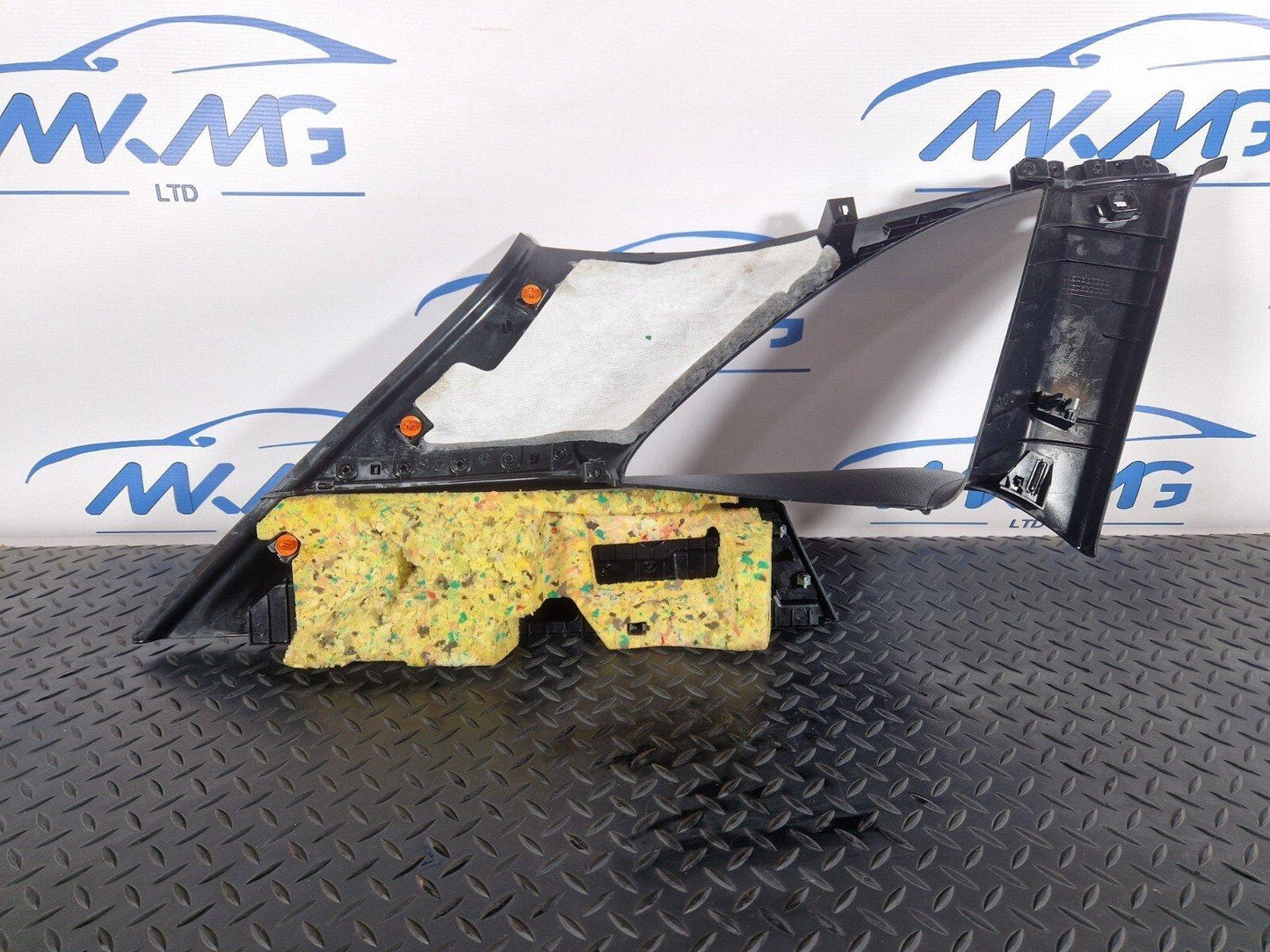 19-ON MERCEDES B CLASS W247 REAR RIGHT C PILLAR TRIM COVER  A2476901200