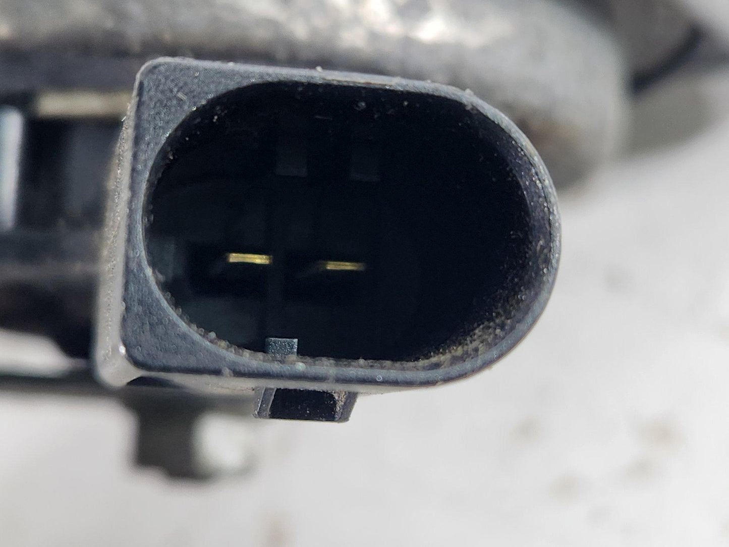 Mercedes-Benz GLE W166 Genuine Low Tone Horn Signal A0075425420